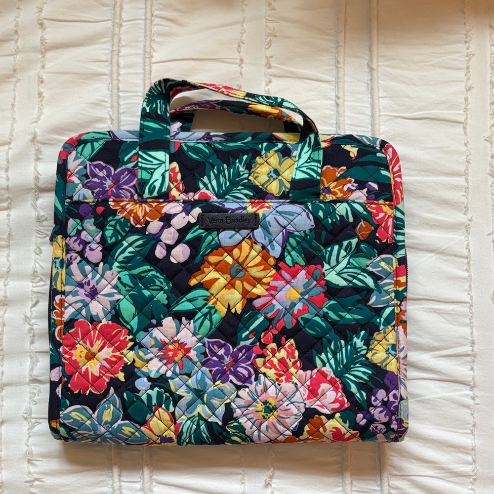 Vera Bradley Hanging Organizer Toiletry Bag